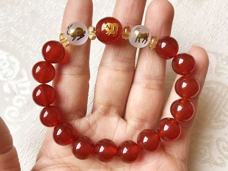 20mm Red Agate Bracelet | icrystal.asia