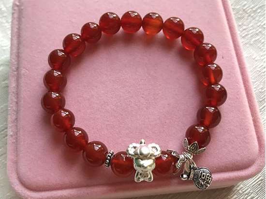 Picture of Red Agate Chinese Zodiac Charm Bracelet with Lucky Bag to Bring Good Luck in 2026