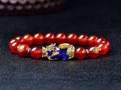 Picture of Color-Changing Pixiu Red Agate Luck Bracelet for Women Gift