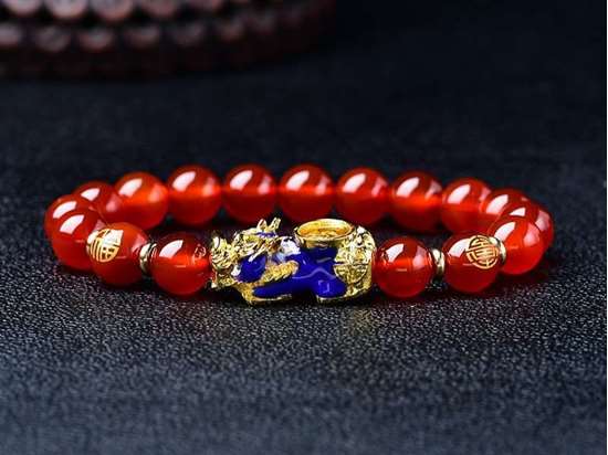 Picture of Color-Changing Pixiu Red Agate Luck Bracelet for Women Gift