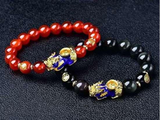 Picture of Color-Changing Pixiu Red Agate Luck Bracelet for Women Gift