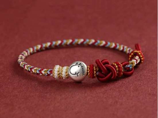 Picture of Hand-made Red Rope Braided Horse Zodiac Bracelet for Zodiac Year Bemmingnian 2026