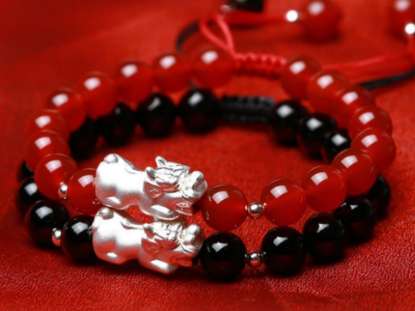 Picture of Red Agate 3D 999 Silver/Gold Plated Pi Xiu Pi Yao Charm Bracelet to Bring Luck and Wealth