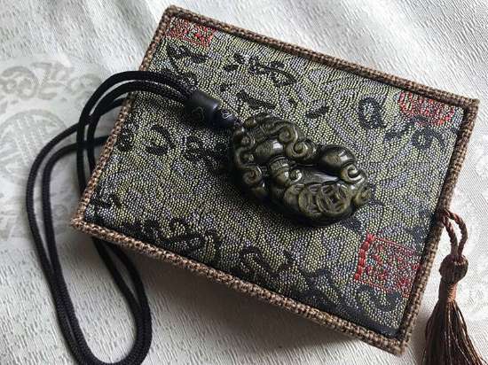 Picture of Brown Rope Golden Obsidian Pi Xiu/Pi Yao Necklace for Good Wealth in 2026 for Man Gift