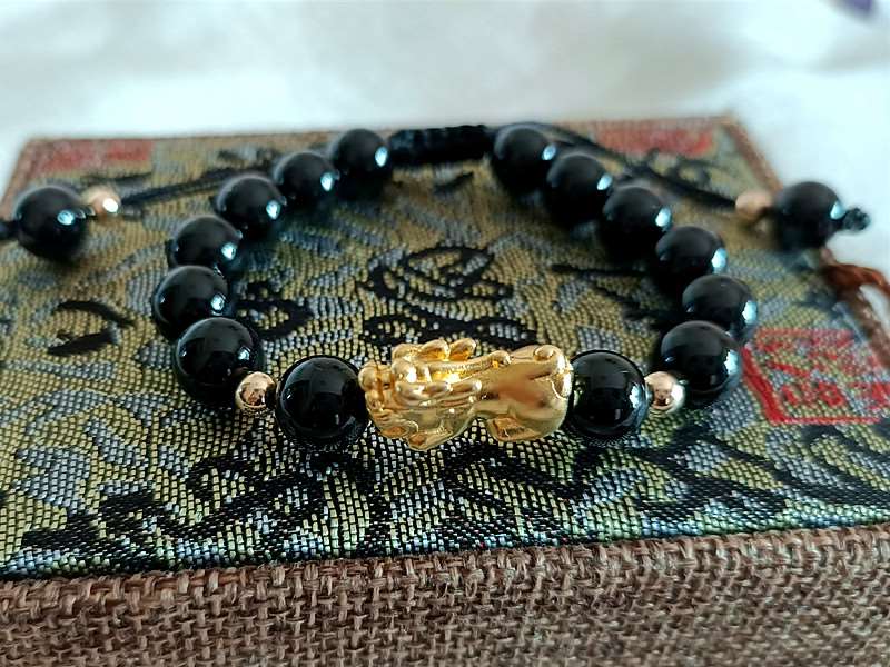 Gold Plated Pi Xiu [+$2.00]